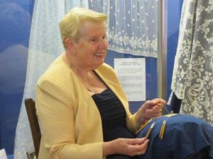 225829_590843640950038_995688720_n